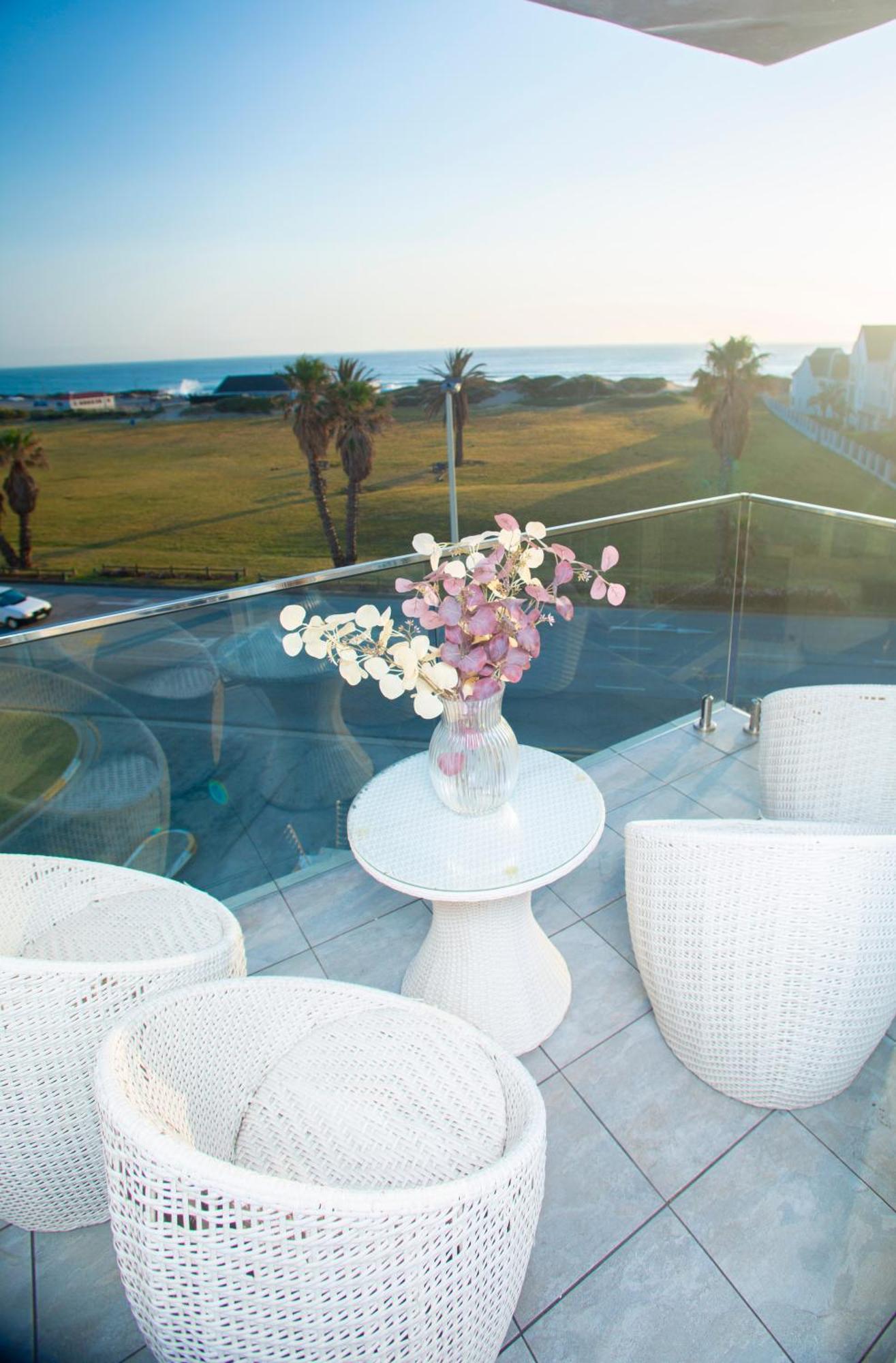 Dolphin Bay Boutique Hotel And Spa Port Elizabeth Exterior photo